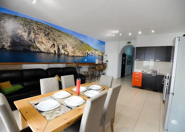 Seaside Xlendi Apartment